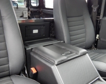 Land Rover Defender WM-5