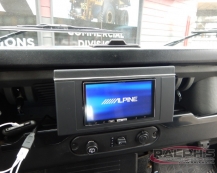 Land Rover Defender WM-6